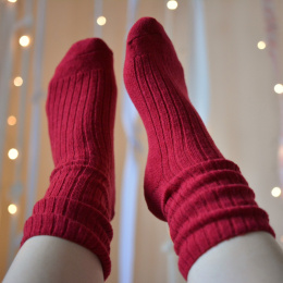 [35-38] Fest Ciepłe Zoki CZERWIEŃ (wełna jagnięca)