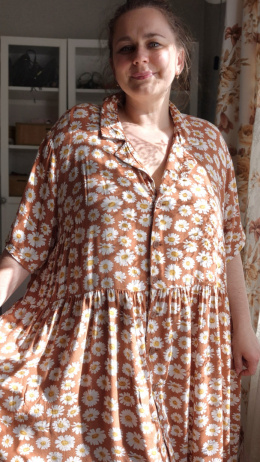 [2XL/3XL] Szmizjerka w stokrotki wiskoza MONKI