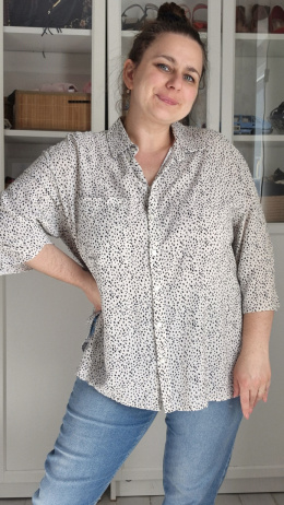 [L] Bluzka wiskoza oversize biała w ciapki