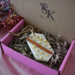 2w1 Zawieszka zapachowa sojowa/wosk Waniliowe Ciasteczko zapakowana na prezent Sara&Koko