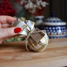 WANILIOWE CIASTECZKO Naturalna kula do kąpieli Sara&Koko