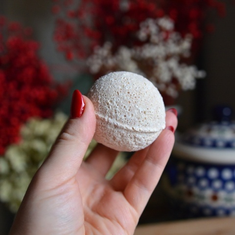 WANILIOWE CIASTECZKO Naturalna kula do kąpieli Sara&Koko