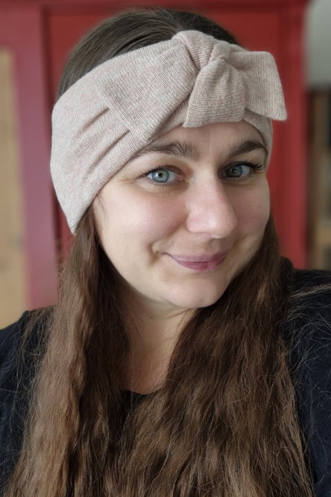 Kaszmir+wełna opaska z kokardką jasny brudny róż upcykling cienka