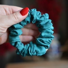 Jedwab MINI/MIDI gumka upcykling scrunchie szmaragd 2