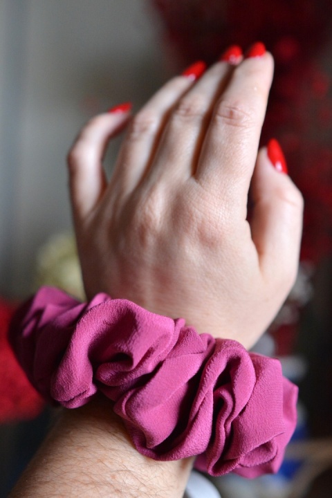 Jedwab maxi gumka upcykling scrunchie WINNICA PÓŁNOCY